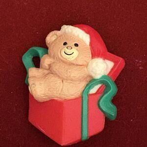 Russ Christmas Brooch Vintage Pin Teddy Bear Santa Hat Gift Plastic Russ Holiday